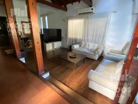 Casa 5 ambientes con 3 baños