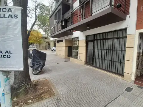 EXCELENTE LOCAL DE 4M X 10M