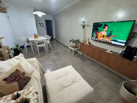 SE VENDE DPTO INTERNO DOS DORMITORIOS Y PATIO