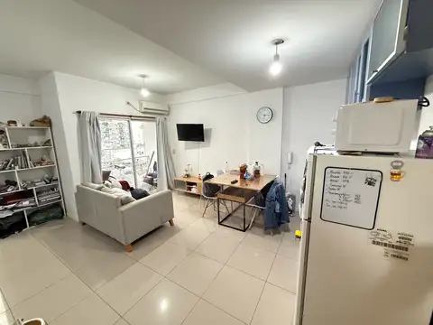 VENTA MONOAMBIENTE en L - Av. ENTRE RIOS Y ESTADOS UNIDOS - CONSTITUCION