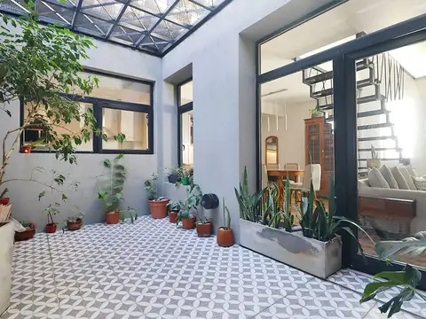 Venta PH 3 Amb + Patio + Terraza, TODO RECICLADO 