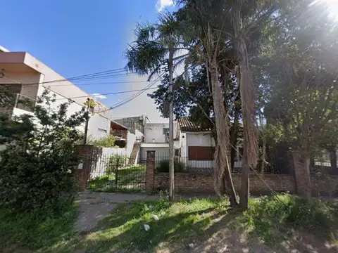 Av. Rep. de Francia al 3100 esquina L. Braile