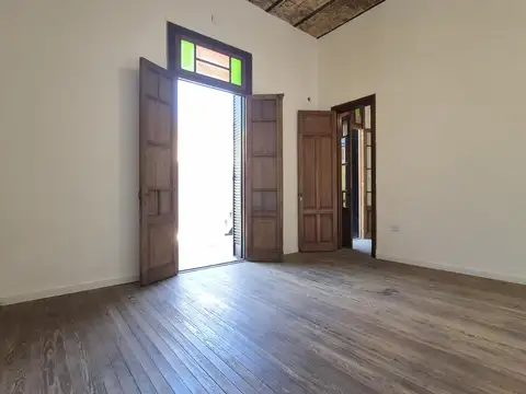 Casa 2 ambientes con 1 baño