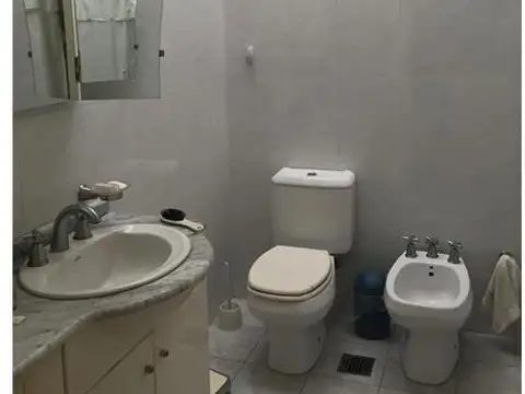 Casa en Venta con 4 cocheras