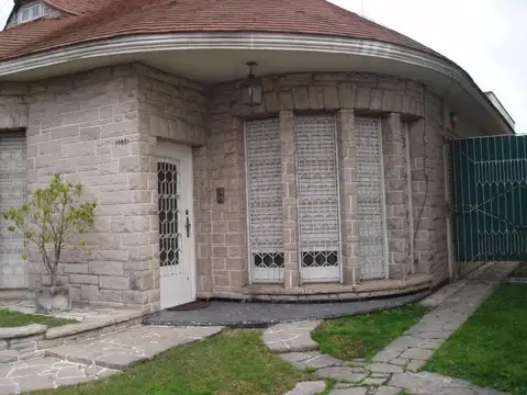 Av. Hipolito Yrigoyen 10851