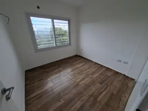 ALQUILER - 2 AMB + COCHERA - PADUA CENTRO