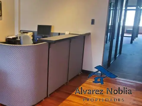 Oficina Monoambiente con 4 baños
