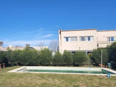 Libertad 310 300
