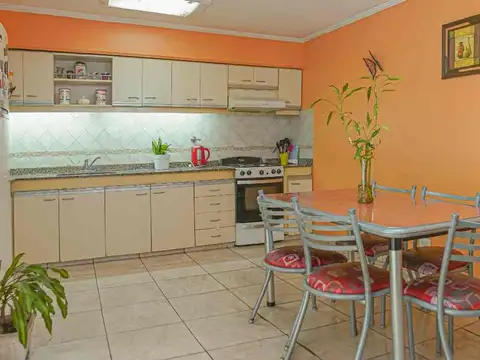 Casa en Venta en Villa Lugano, USD 190.000