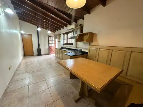 Depto Tipo Casa 5 ambientes con 2 baños