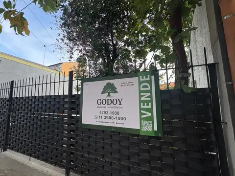Casa en venta 3 ambientes Victoria con jardín y galpón