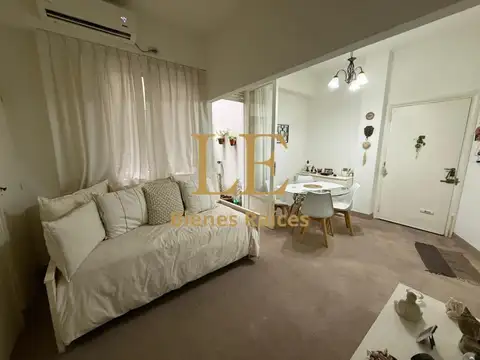 Venta departamento con patio Belgrano