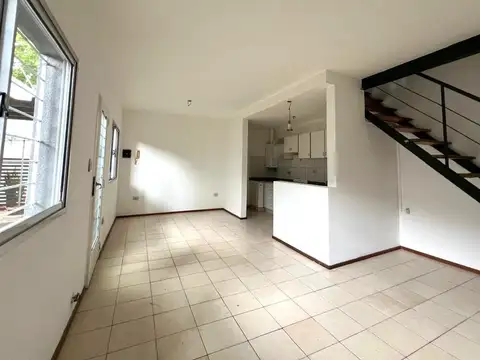 Depto Tipo Casa en Venta de 3 ambientes