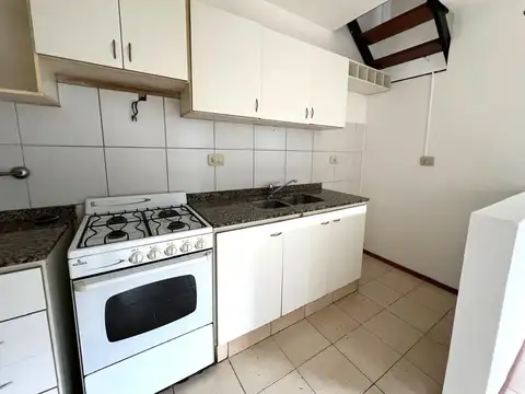 Depto Tipo Casa en Venta 8 años