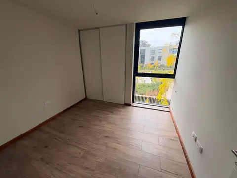 Departamento en Alquiler con 1 cocheras