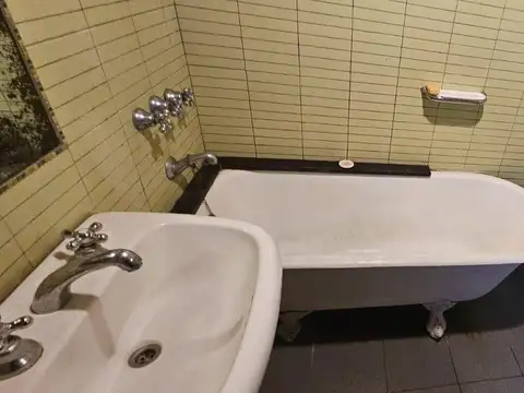 Depto Tipo Casa en Venta 60 años