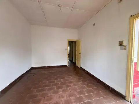 CF1346 - CASA ANTIGUA EN VENTA - RIVADAVIA CASI TUCUMÁN