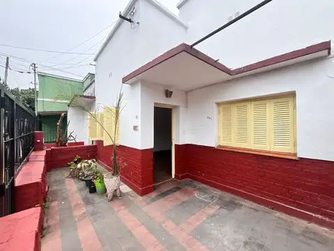 CF1346 - CASA ANTIGUA EN VENTA - RIVADAVIA CASI TUCUMÁN