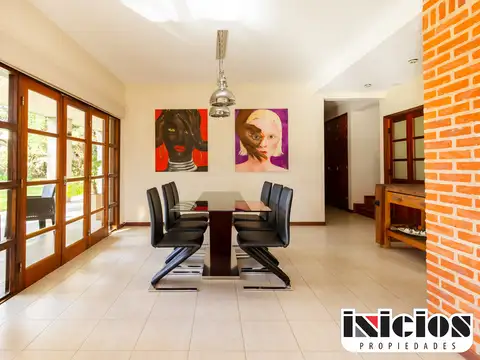 Casa 4 ambientes con 3 baños