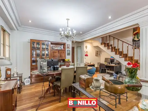 Casa 7 ambientes con 4 baños