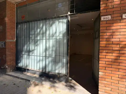 Excelente local doble en Belgrano R — 210m2