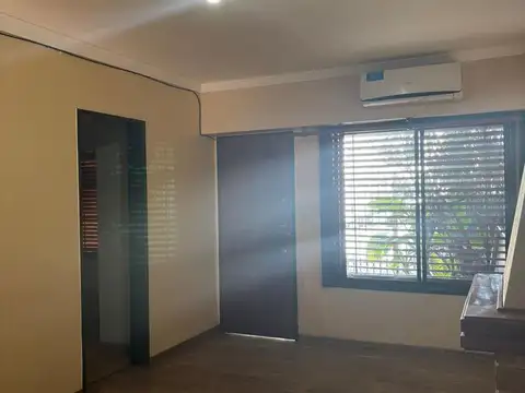 Casa 5 ambientes con 1 baño