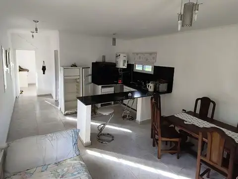 Casa 2 ambientes con 1 baño