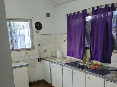 Casa en Alquiler con 1 cochera