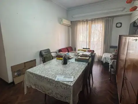 DEPARTAMENTO CON BALCON CORRIDO