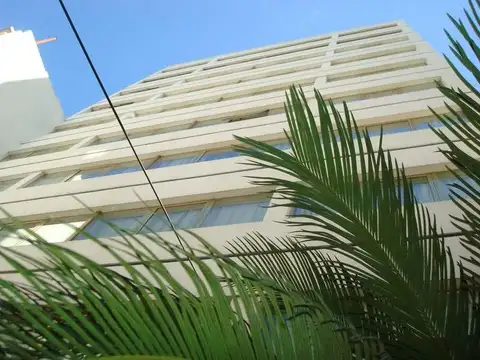Oficina en Venta con 14 cocheras