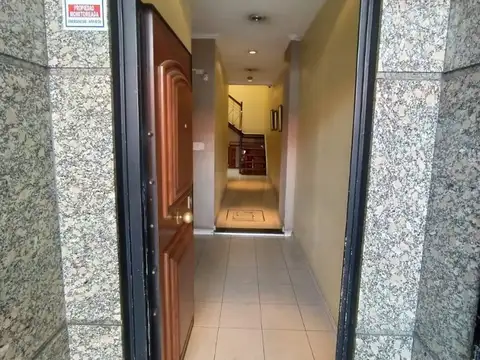Oficina 4 ambientes con 1 baño