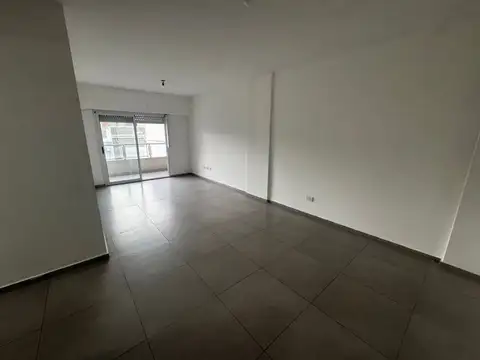 Av La Plata 3400, Piso 2