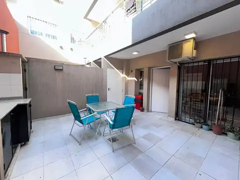 Depto Tipo Casa en Alquiler de 2 dormitorios