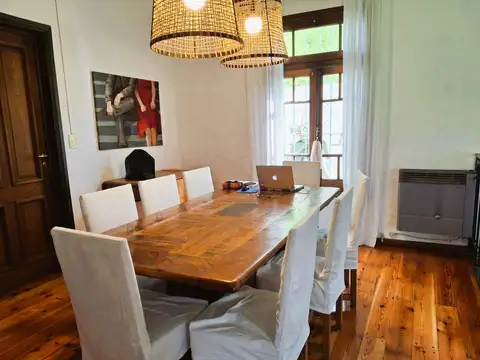 Casa 6 ambientes con 4 baños