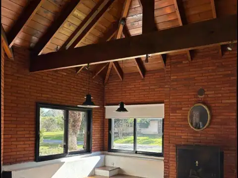 Casa 4 ambientes con 3 baños