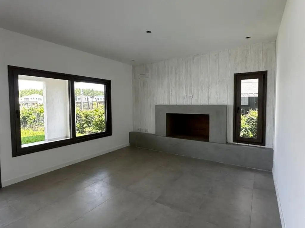 Venta Casa A ESTRENAR 6 Amb a La Laguna Barrio Santa Ana Villanueva Tigre