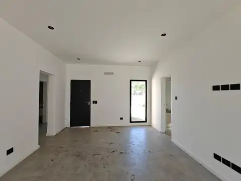 Casa 4 ambientes con 3 baños
