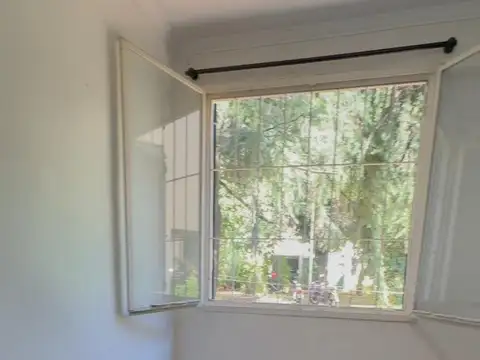 Directorio e/ Monseñor de Andrea y Juan B. Justo