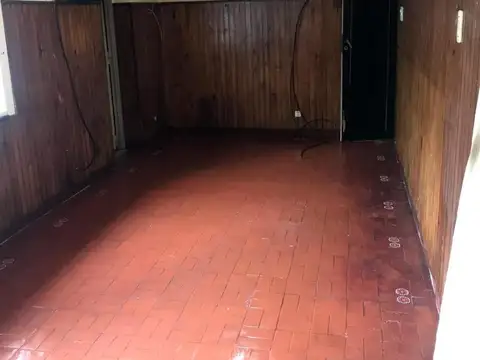 Casa 3 amb. y dpto 2 amb c/ cochera 147 m² - lote propio - En Block - Ciudadela