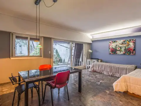 Casa en Alquiler con 1 cochera