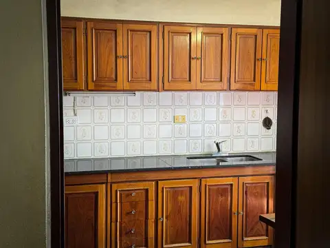 Av. San Martín e/ 5 y 7