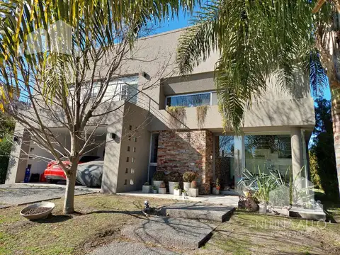 VENTA CASA 5 AMBIENTES ITUZAINGO NORTE BARRIO CERRADO ALTOS DEL SOL