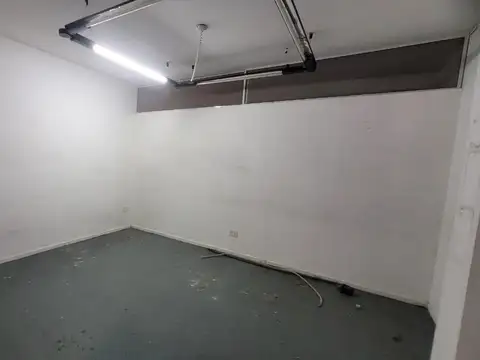 Oficina en Alquiler en Flores, $ 1.000.000