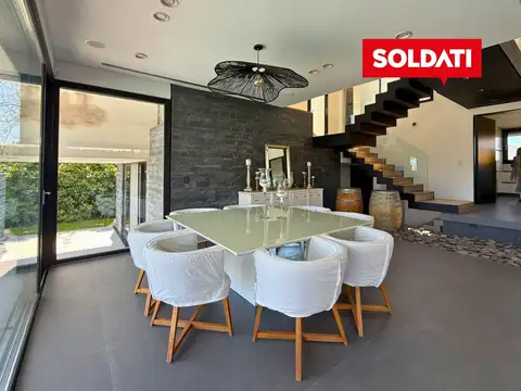 El Golf - Av. del Golf al 1700