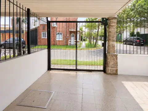 Depto Tipo Casa en Alquiler de 3 ambientes