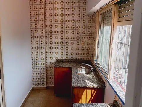 Depto Tipo Casa en Alquiler 40 años