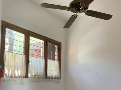 Depto Tipo Casa en Venta en Vicente Lopez, USD 140.000