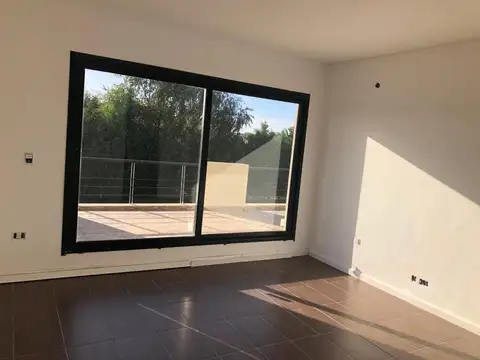 Casa en Venta en Haras Santa María, USD 265.000