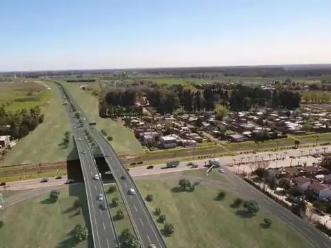 Autopista Presidente Perón y Saujil - Zona Oeste