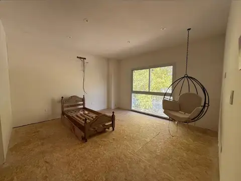 Casa 9 ambientes con 3 baños